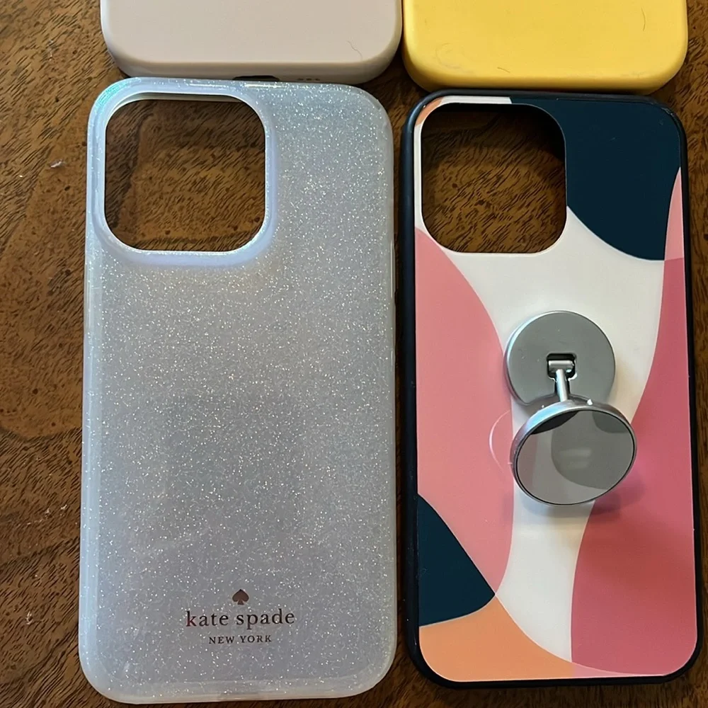 A bundle of 5 iPhone13 covers